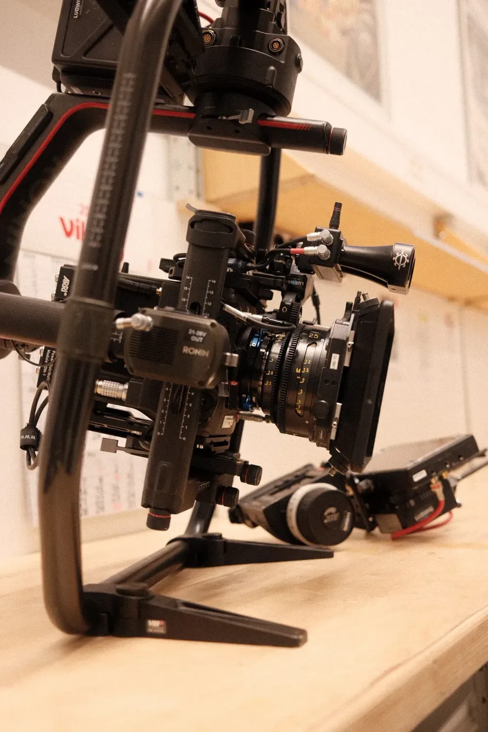 Kamera auf Gimbal am Set